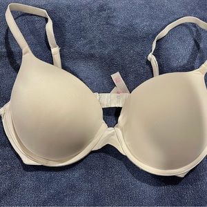 Victoria’s Secret  34D Push~Up Bra